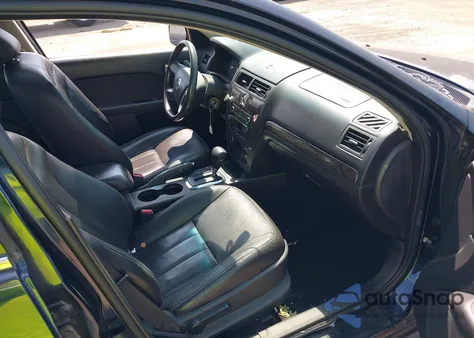 2009 Mercury Milan V6 Premier z USA, uszkodzony, nr VIN 3MEHM08129R614063